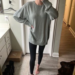 Brandy Melville sweater size OS